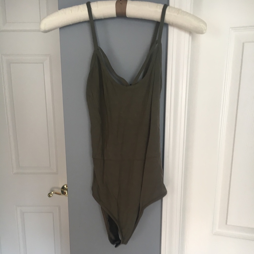Boohoo body’s suit NWT